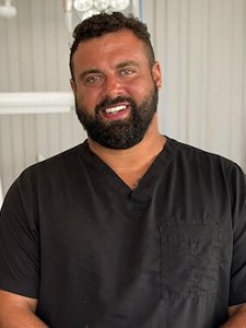 Headshot of Dr. Eric Broe